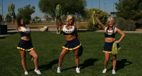 Adorable canadian bombshell Shyla Stylez in sexy lingery in amazing groupsex action with anal 